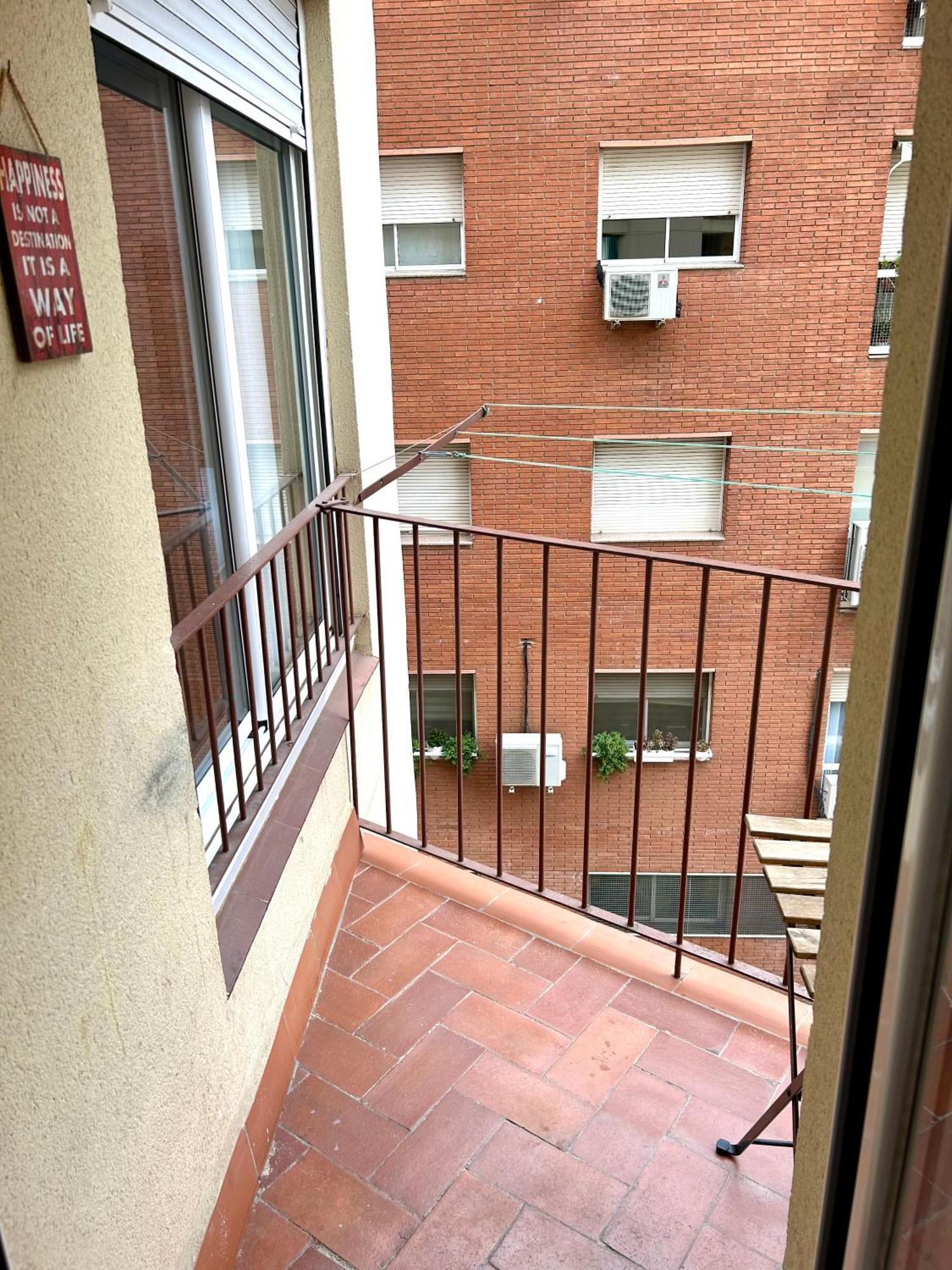 Apartment Carrer D'Olesa Barcelona Luaran gambar