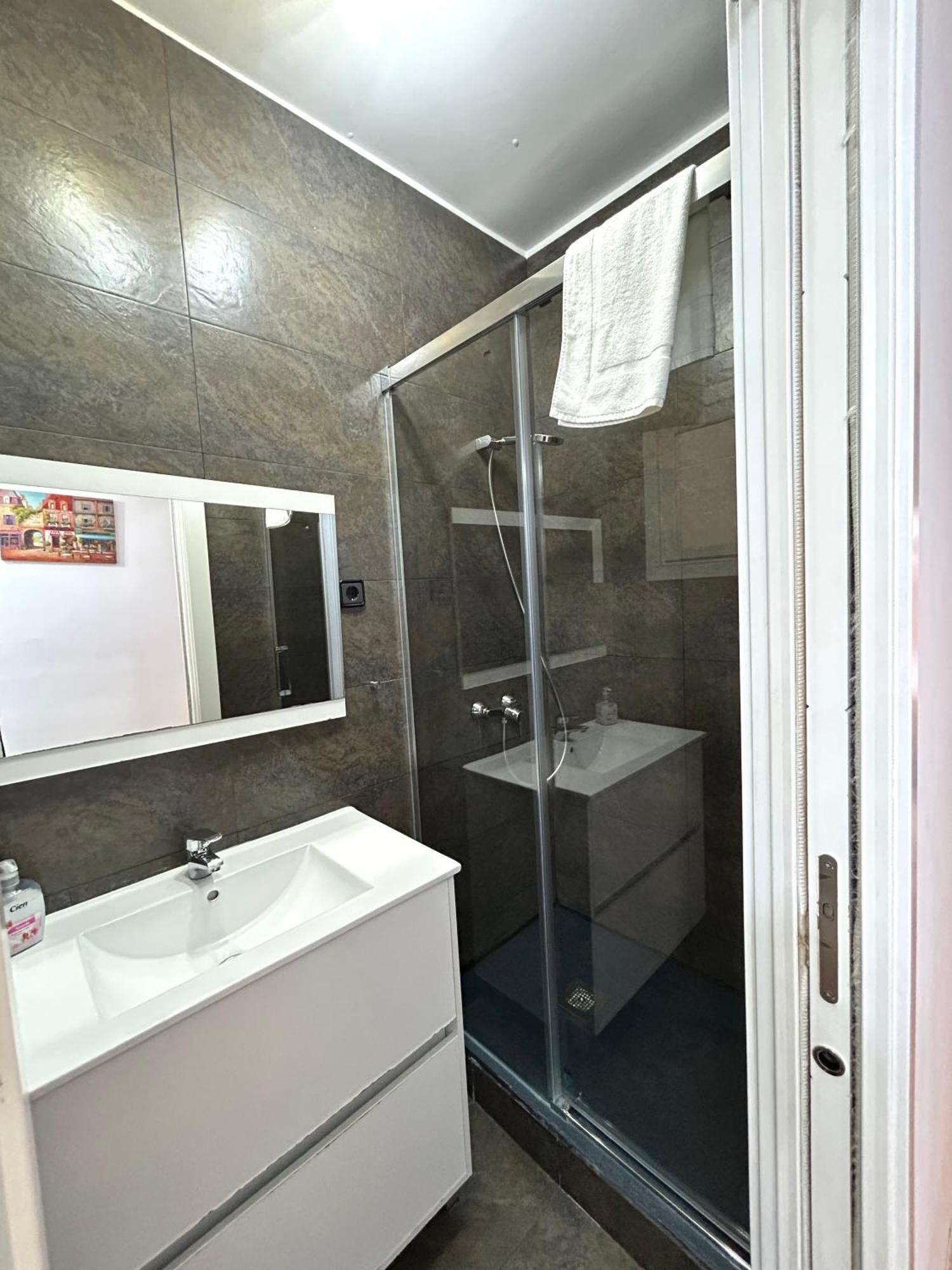 Apartment Carrer D'Olesa Barcelona Luaran gambar