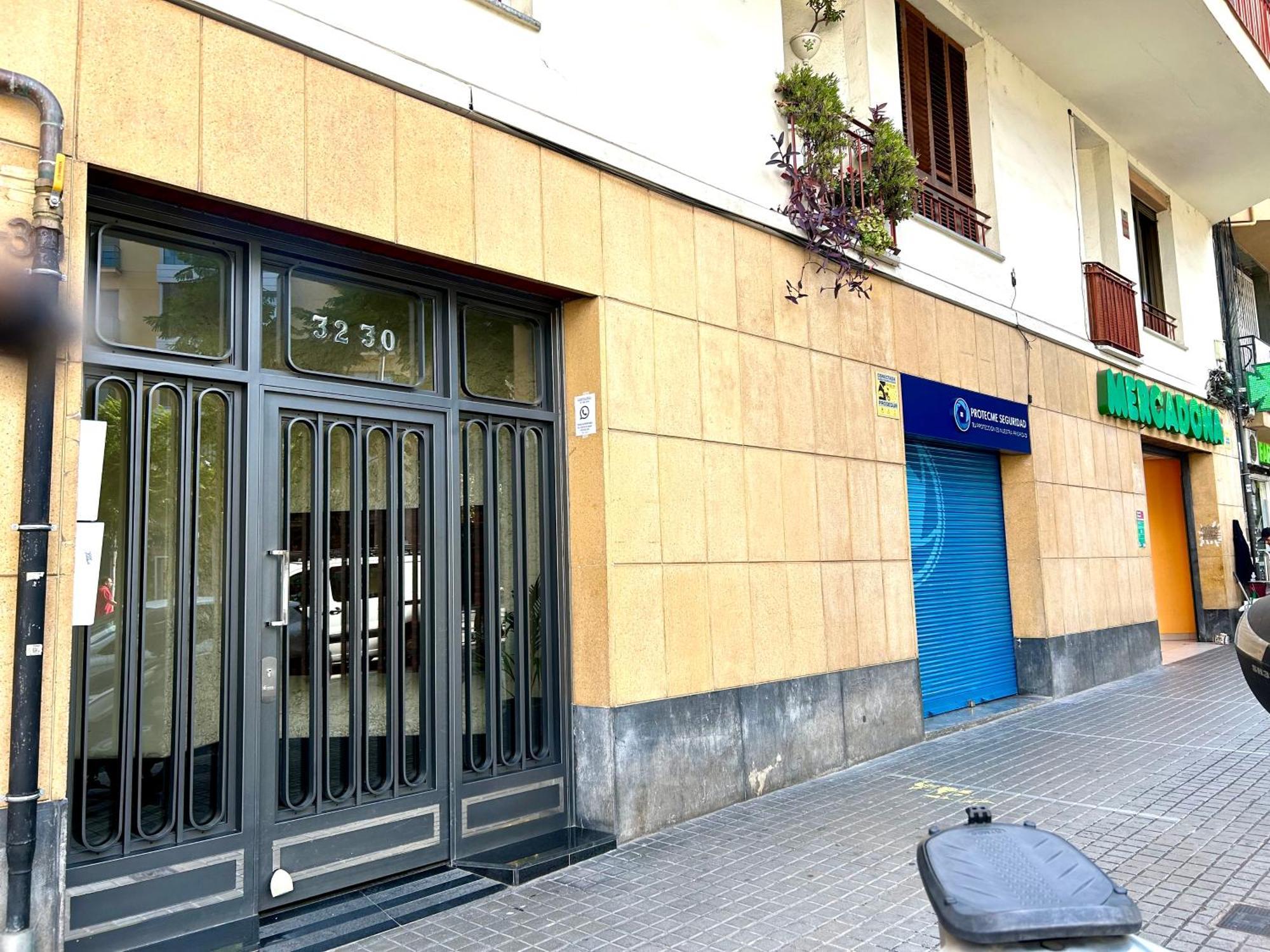 Apartment Carrer D'Olesa Barcelona Luaran gambar