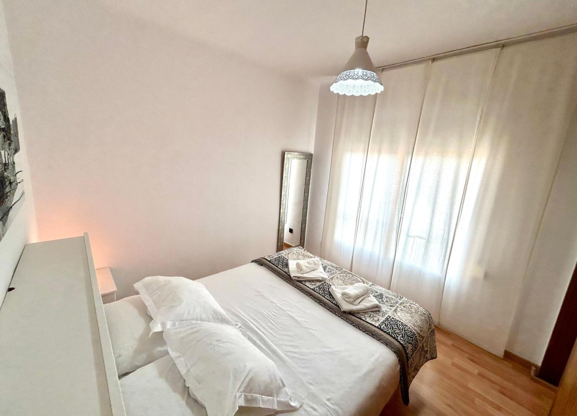 Apartment Carrer D'Olesa Barcelona Luaran gambar