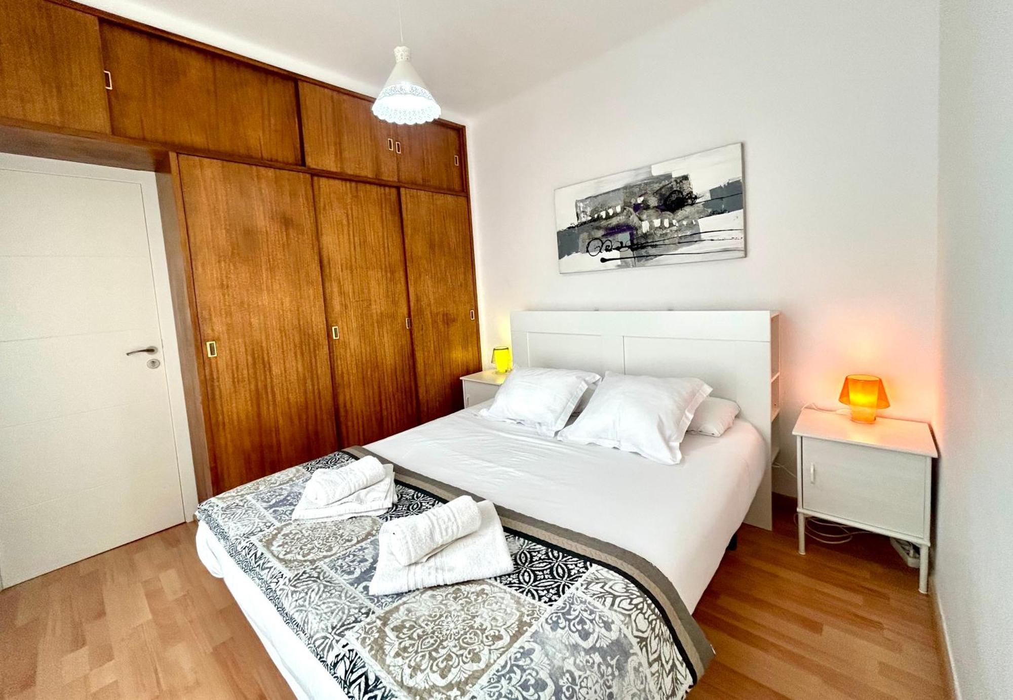 Apartment Carrer D'Olesa Barcelona Luaran gambar