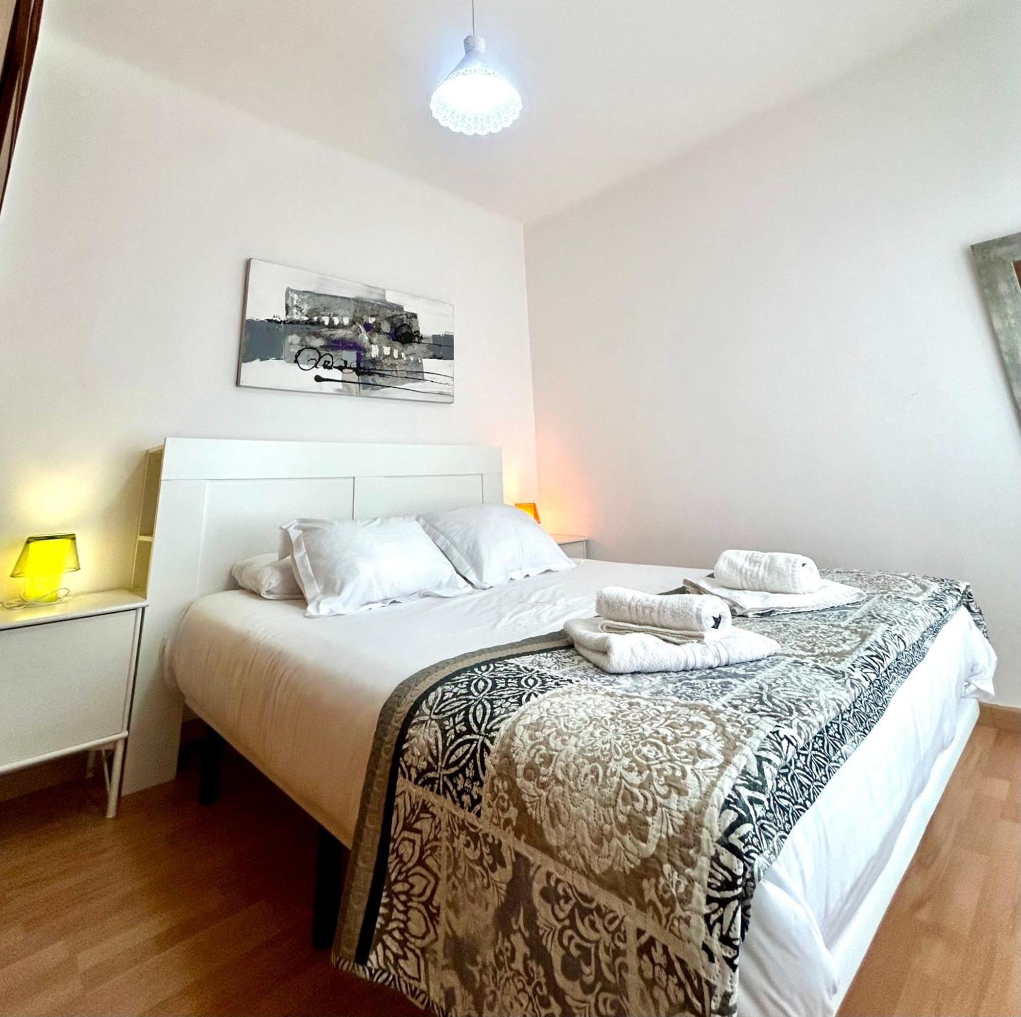 Apartment Carrer D'Olesa Barcelona Luaran gambar